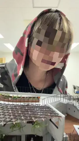 限界建築学生のTikTok投稿