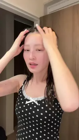 よしだななほのTikTok投稿