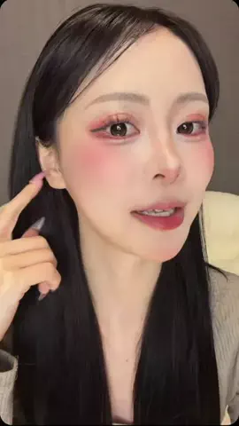 レイのTikTok投稿