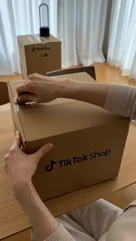 ユリのガーリークローゼットのTikTok投稿