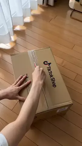ユリのガーリークローゼットのTikTok投稿