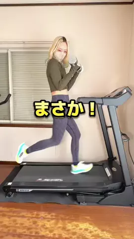 スマみ【スマホ見ながら宅トレ】のTikTok投稿