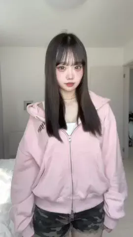 れいらのTikTok投稿