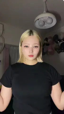 オマちゃん(23)のTikTok投稿
