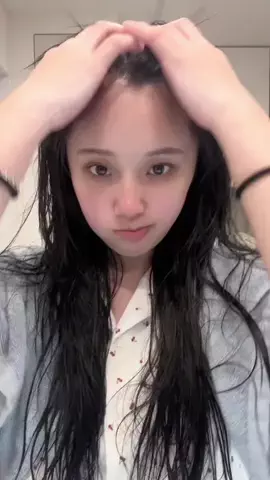 理央のTikTok投稿