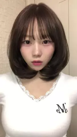 愛莉のTikTok投稿