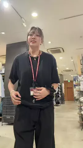 金髪スタッフのTikTok投稿