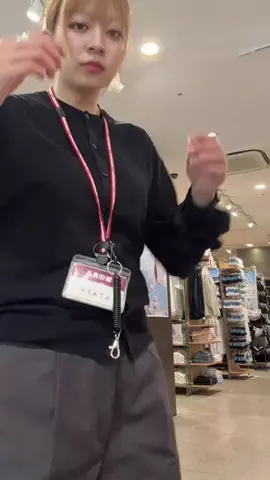 金髪スタッフのTikTok投稿