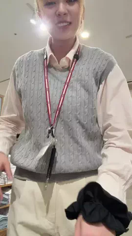 金髪スタッフのTikTok投稿