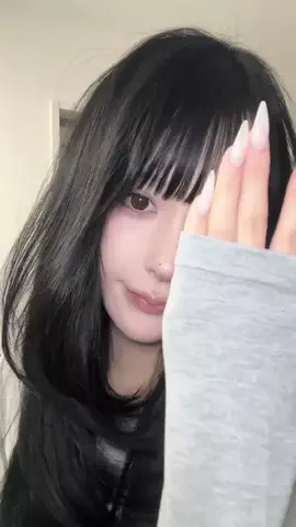 akari (みつごのたまご)のTikTok投稿