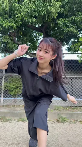依田華澄のTikTok PR投稿：4/30 12:00〜 新アイテム登場です！💖💖 セットアップで超…