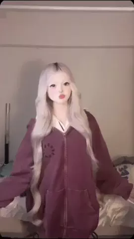 み くのTikTok PR投稿：大掃除中で後ろ服まみれ#thatislife #pr @That’s life 
