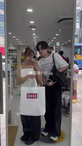 🦖カレシとカノジョのTikTok投稿