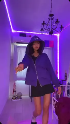 くららのTikTok投稿