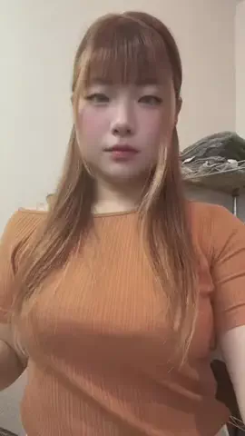 茜のTikTok投稿
