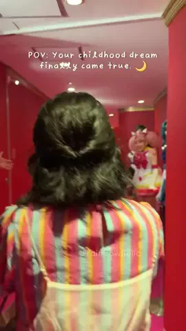 Kaila 💭 Japan Travel IdeasのTikTok PR投稿：A SUPER pinch-me moment earlier at the Pretty Guardian Sailor Moon high-five …