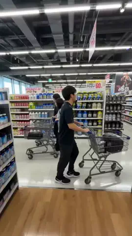 ユリのガーリークローゼットのTikTok投稿