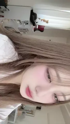 せれびぃのTikTok投稿