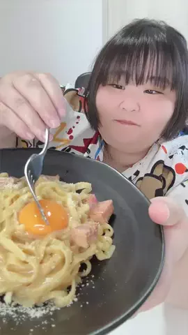 ひにゃ🐽150kgのTikTok投稿