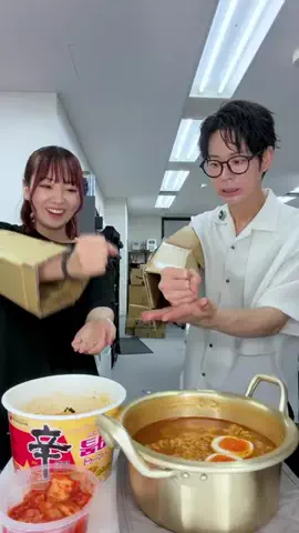 パクっと広HO‼︎のTikTok PR投稿：今年で40周年の辛ラーメンから特別なグッズが届いたよ〜…