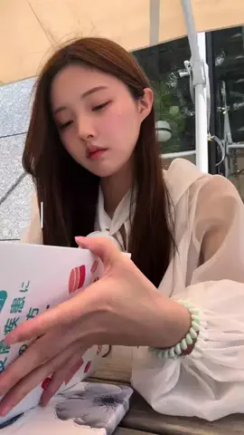 れい奈のTikTok投稿