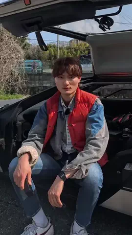 しんく　BTTF/デロリアンのTikTok投稿