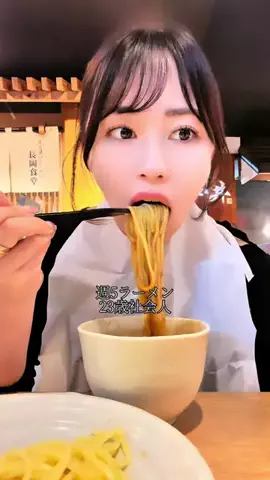 夕日桃｜週5ラーメンのTikTok投稿