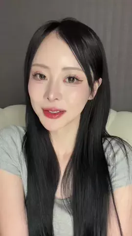 レイのTikTok投稿