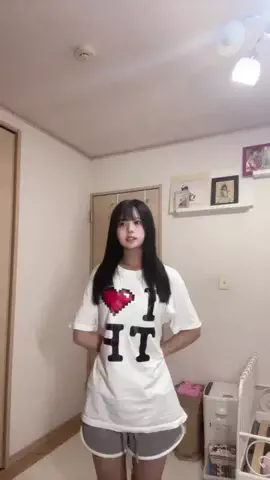 莉里愛のTikTok投稿