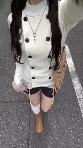 モエのTikTok投稿