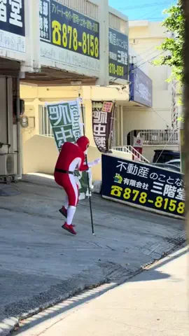 踊る赤レンジャーのTikTok投稿