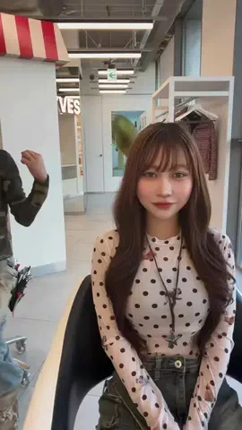 レイヤーカット柱　オガ先生のTikTok投稿