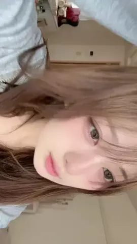 せれびぃのTikTok投稿