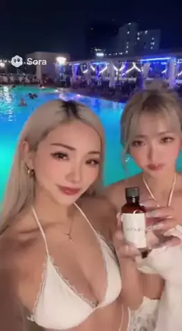 架空のコスプレイヤーのTikTok投稿