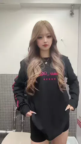 美里愛のTikTok投稿