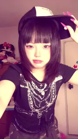 なな恵のTikTok投稿