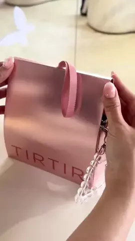 mana🎀365日の美容研究のTikTok投稿