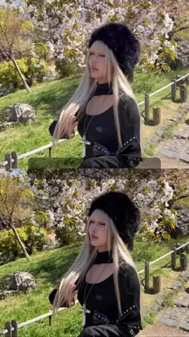 白紫のTikTok投稿