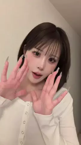 きらら🎀みつごのたまごのTikTok投稿