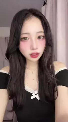 りあのTikTok投稿