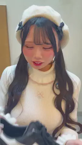 ひとみのTikTok投稿