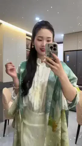 流行の品物の老舗のTikTok PR投稿：#マフラーの巻き方#fyp #pr #chico #シルクのスカーフ