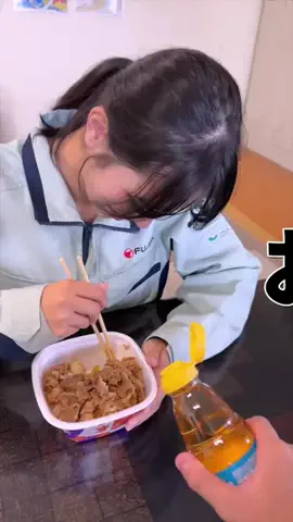 新潟の工場女子のTikTok投稿
