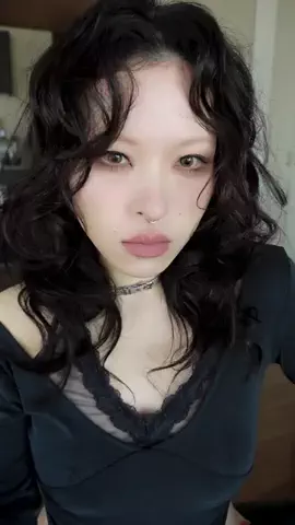 IKU makeupのTikTok投稿