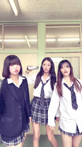 えまのTikTok投稿