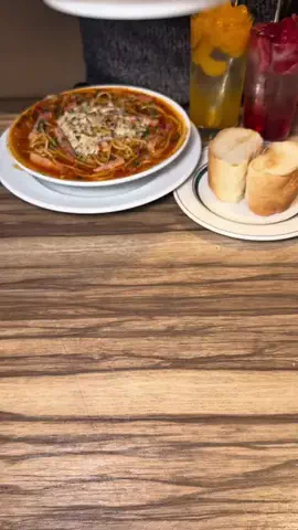 がっち夫婦のグルメ日記のTikTok PR投稿：スープスパ＆ピザが1,580円〜食べ放題🍝🍕 炙りモッツァ…