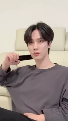 user845325094935のTikTok PR投稿：韓国人父の日本語タイピング力がなさすぎて呆れる娘www #…