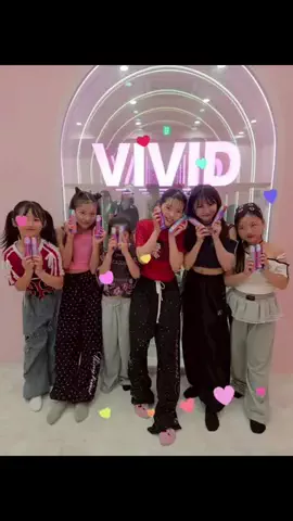 りおあいsister˚∙⑅のTikTok PR投稿：#lavonsholic #PR #ViVidtokyo @lavonsholic @_vividtokyo_ 夏の必須アイテ…