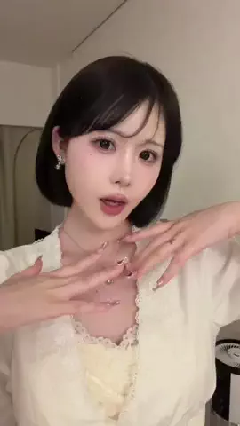 きらら🎀みつごのたまごのTikTok投稿