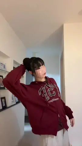 さかまねですのTikTok投稿